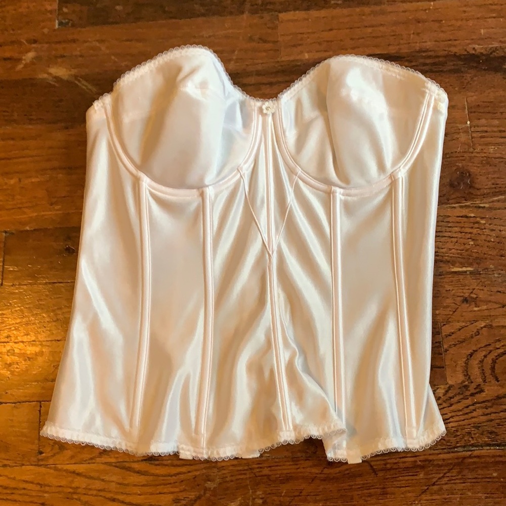 Dominique 38 C white bustier